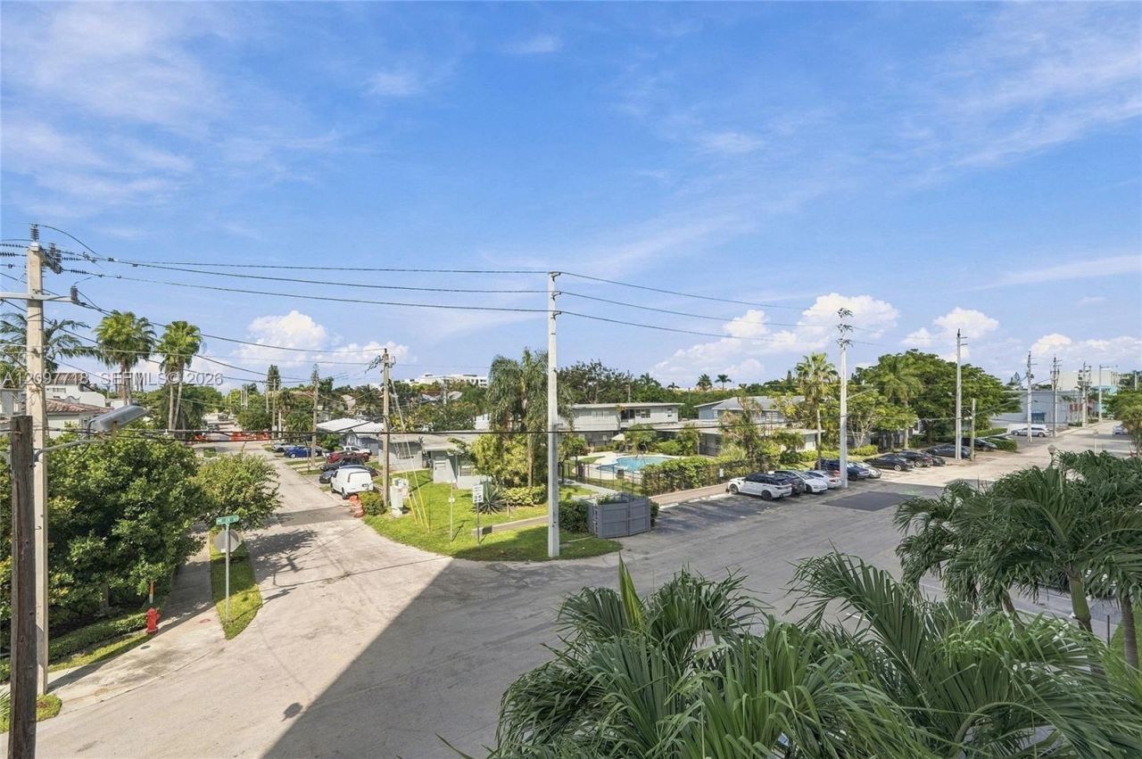 900 NE 18th Ave , Unit 304, Fort Lauderdale, FL 33304 Photo