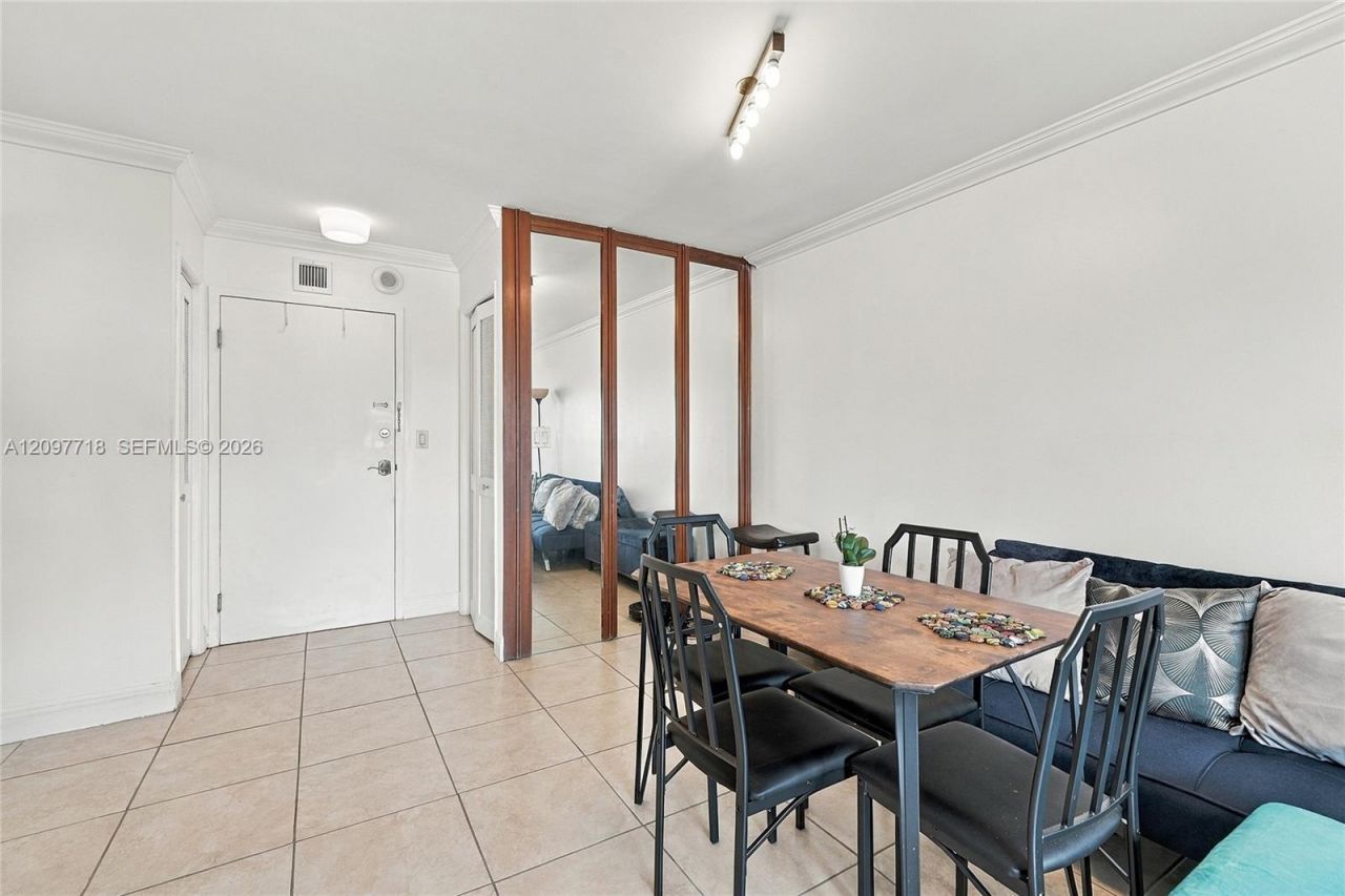 900 NE 18th Ave , Unit 304, Fort Lauderdale, FL 33304 Photo