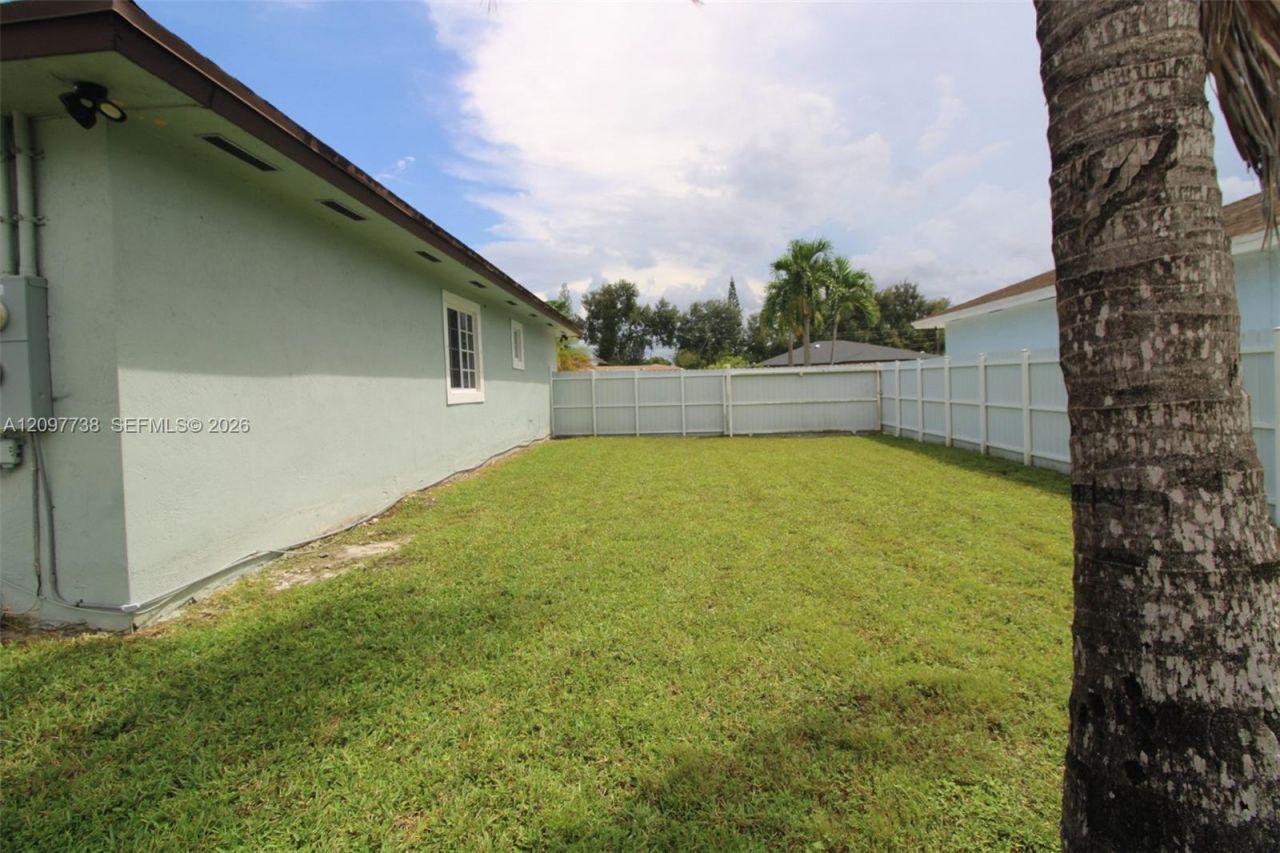 3481 NW 212th St, Miami Gardens, FL 33056 Photo