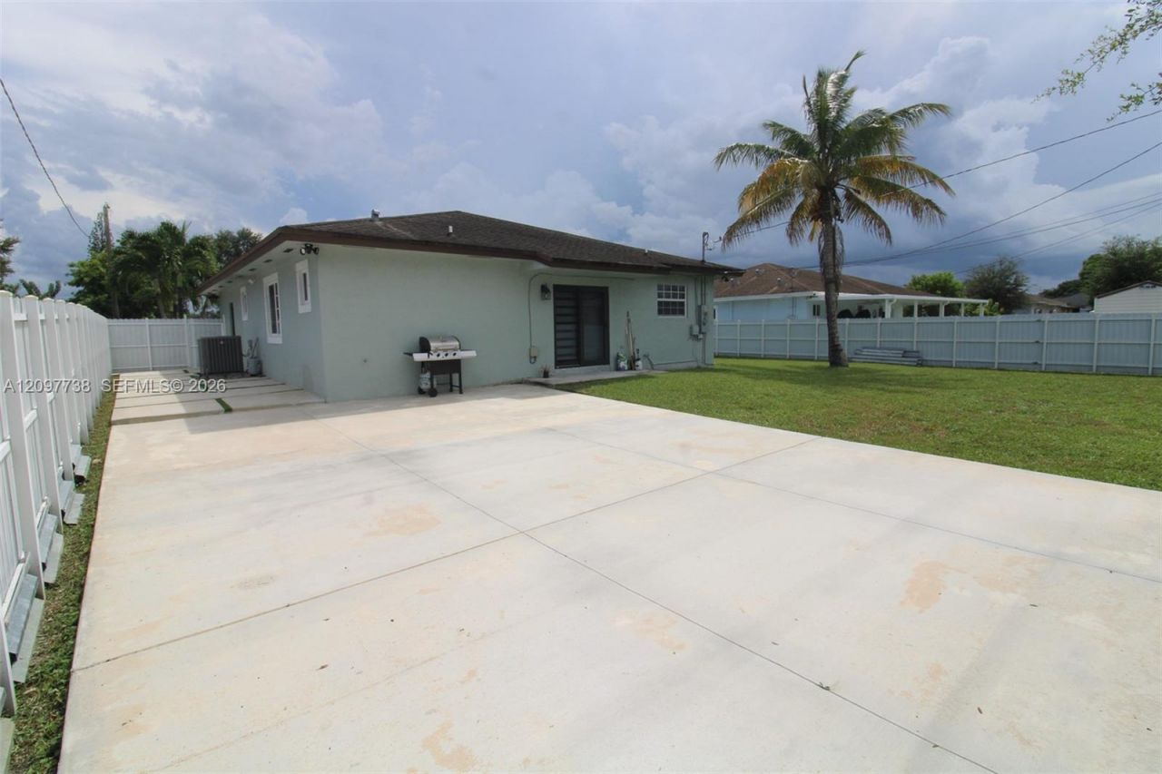 3481 NW 212th St, Miami Gardens, FL 33056 Photo