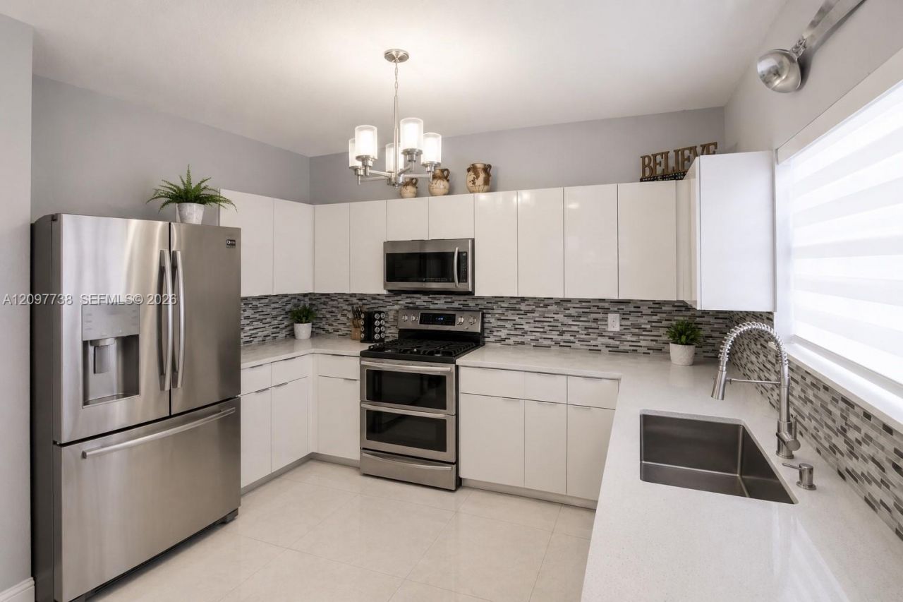 3481 NW 212th St, Miami Gardens, FL 33056 Photo