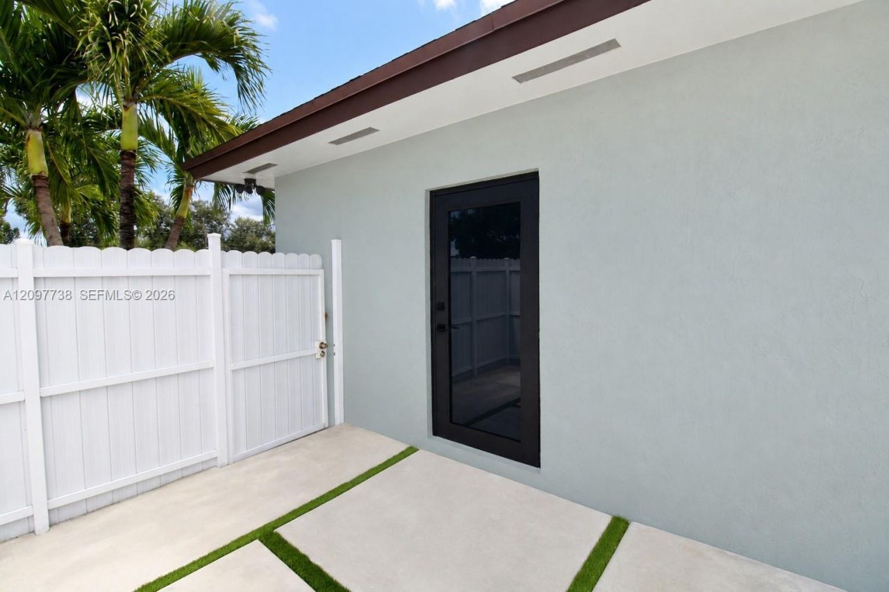 3481 NW 212th St, Miami Gardens, FL 33056 Photo
