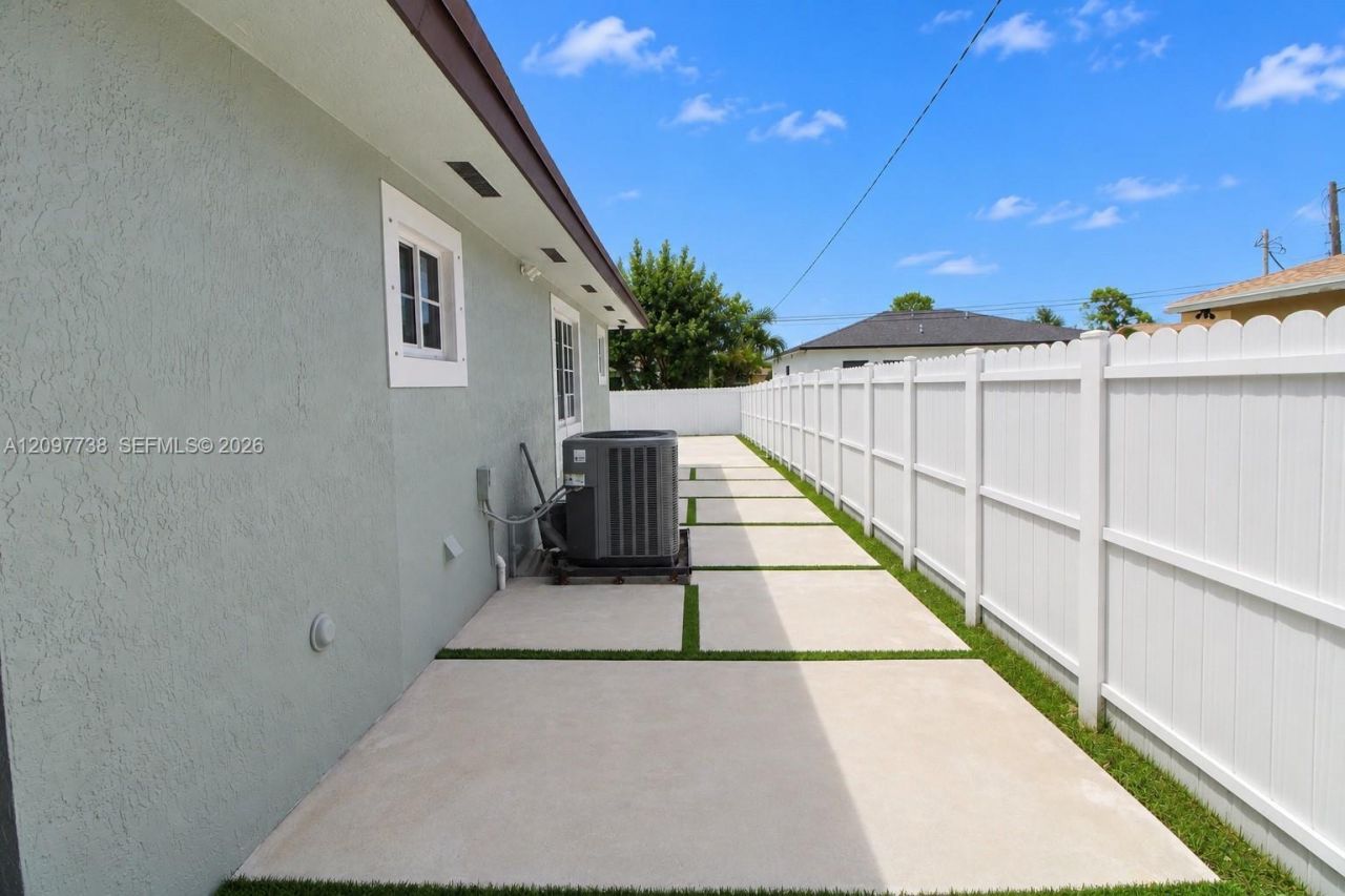 3481 NW 212th St, Miami Gardens, FL 33056 Photo