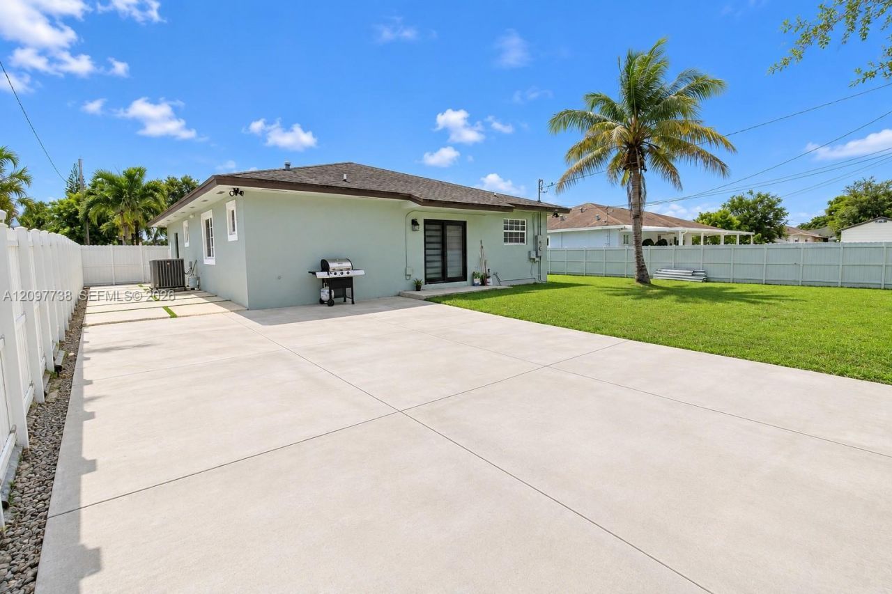 3481 NW 212th St, Miami Gardens, FL 33056 Photo