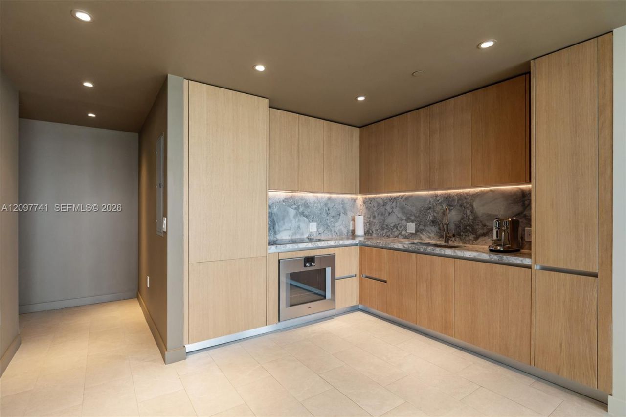 500 Alton Rd , Unit 802, Miami Beach, FL 33139 Photo