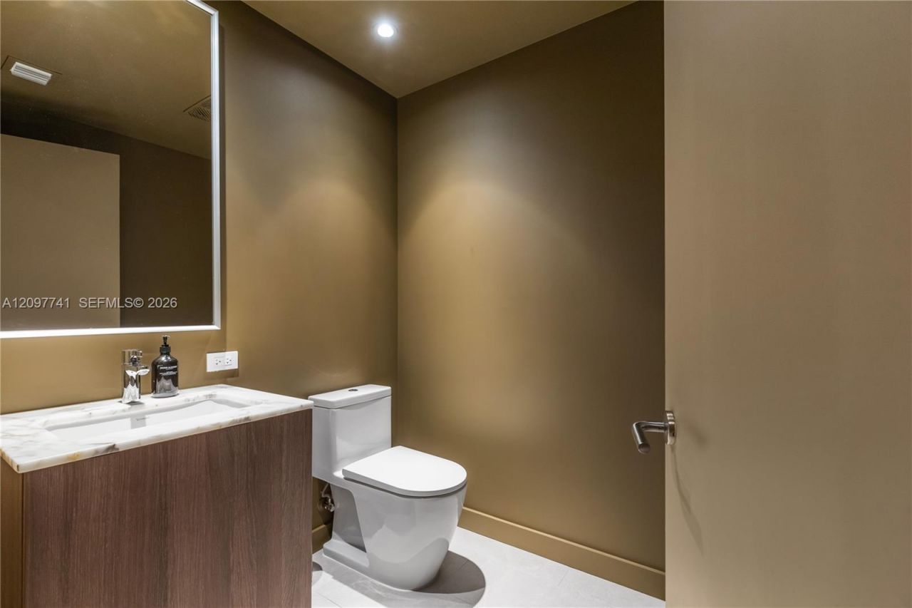 500 Alton Rd , Unit 802, Miami Beach, FL 33139 Photo