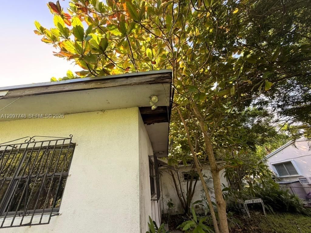 5861 SW 63rd Ct, South Miami, FL 33143 Photo