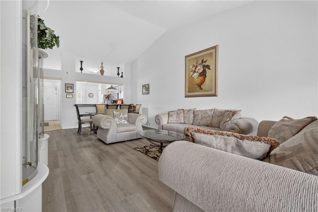 3245 Cypress Glen Way, Unit 518, Naples, FL 34109 Photo