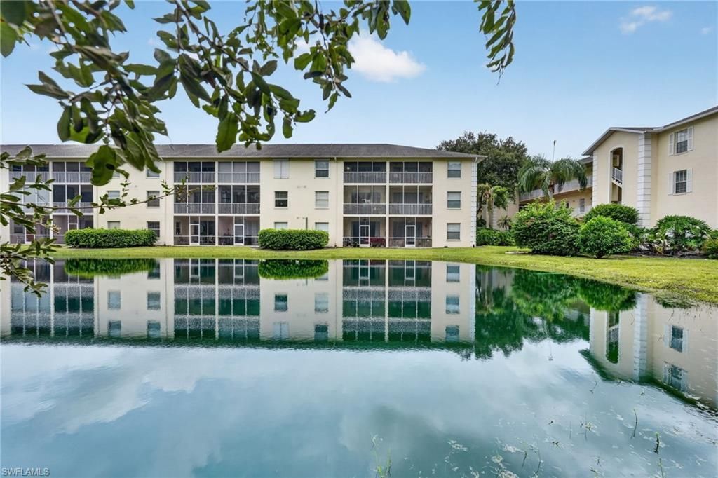 3245 Cypress Glen Way, Unit 518, Naples, FL 34109 Photo
