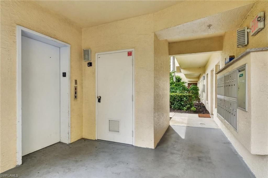 3245 Cypress Glen Way, Unit 518, Naples, FL 34109 Photo