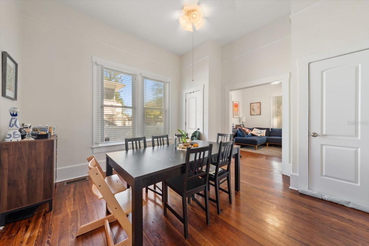 940 Locust Street Ne, Saint Petersburg, FL 33701 Photo