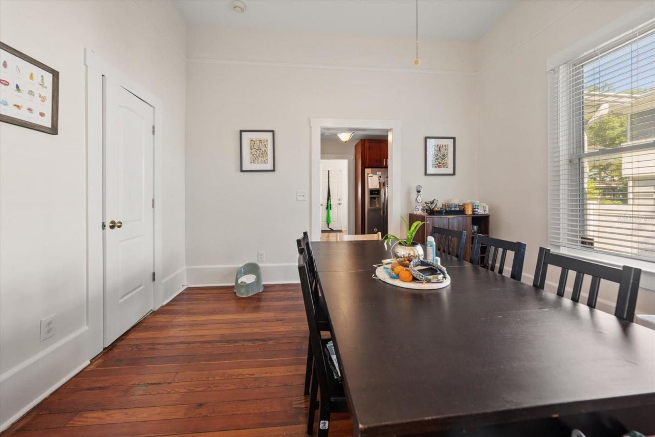 940 Locust Street Ne, Saint Petersburg, FL 33701 Photo