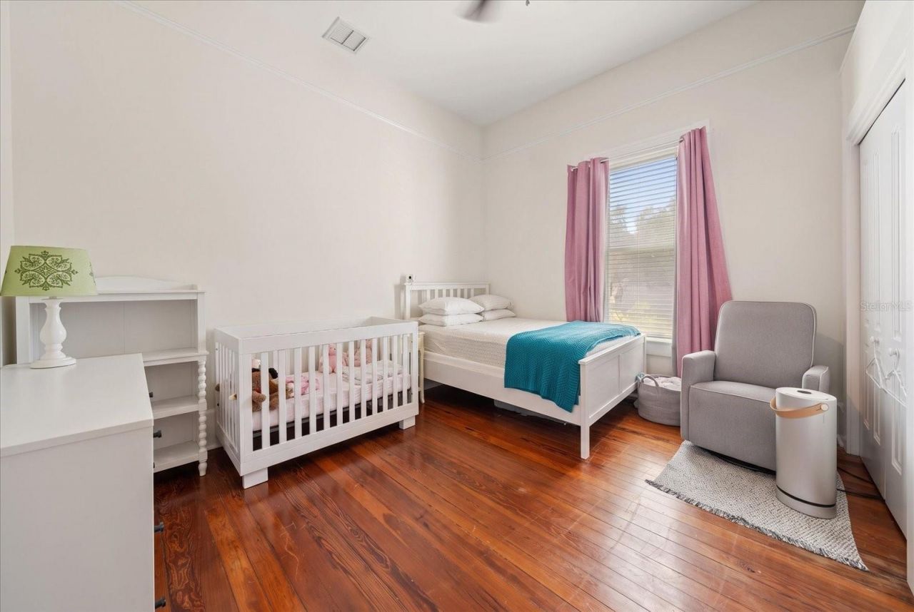 940 Locust Street Ne, Saint Petersburg, FL 33701 Photo