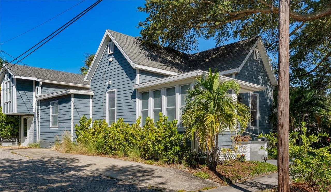 940 Locust Street Ne, Saint Petersburg, FL 33701 Photo