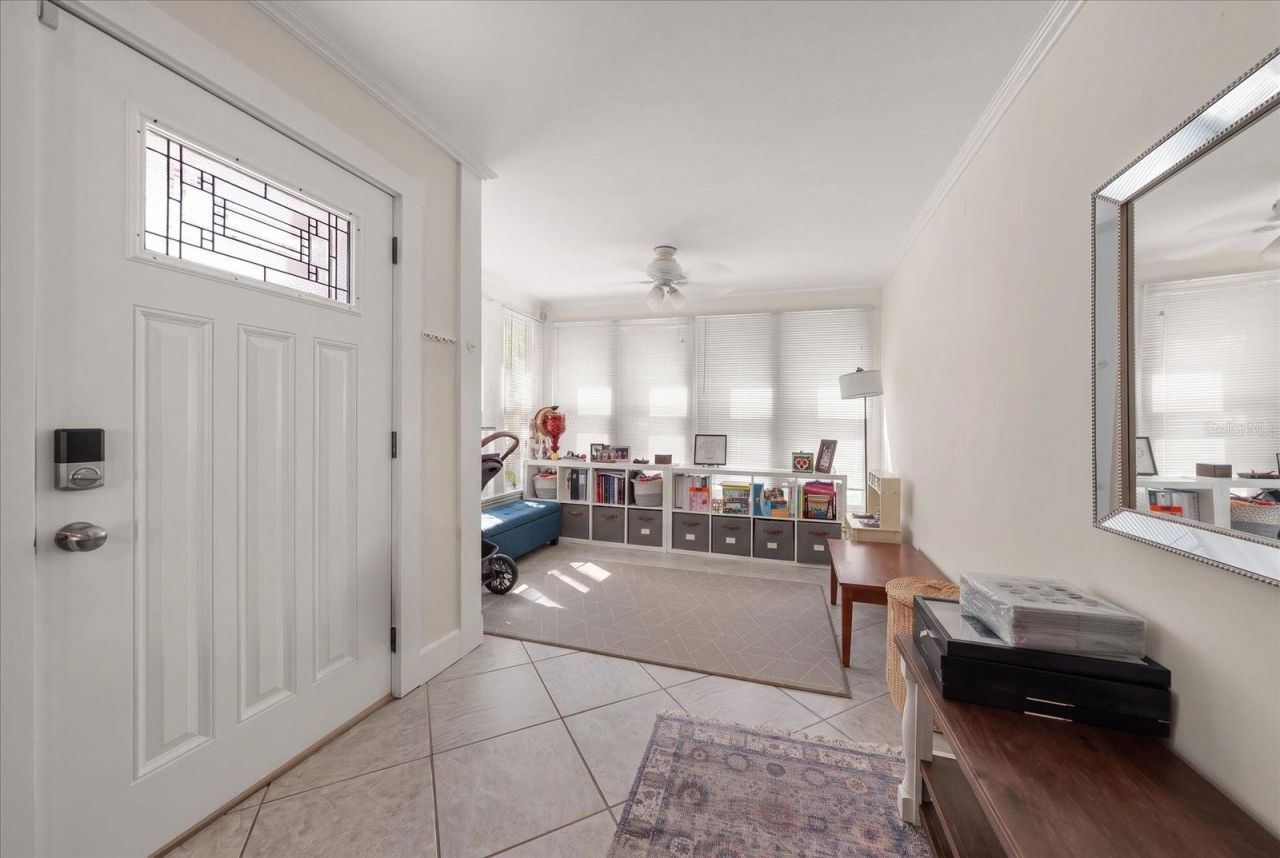 940 Locust Street Ne, Saint Petersburg, FL 33701 Photo