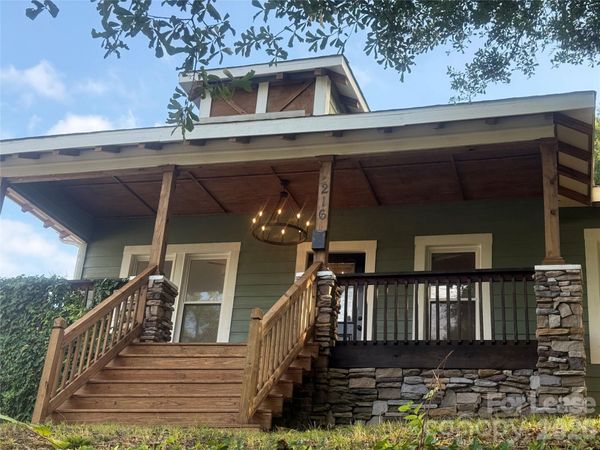 216 E Catawba Avenue, Mount Holly, NC 28120