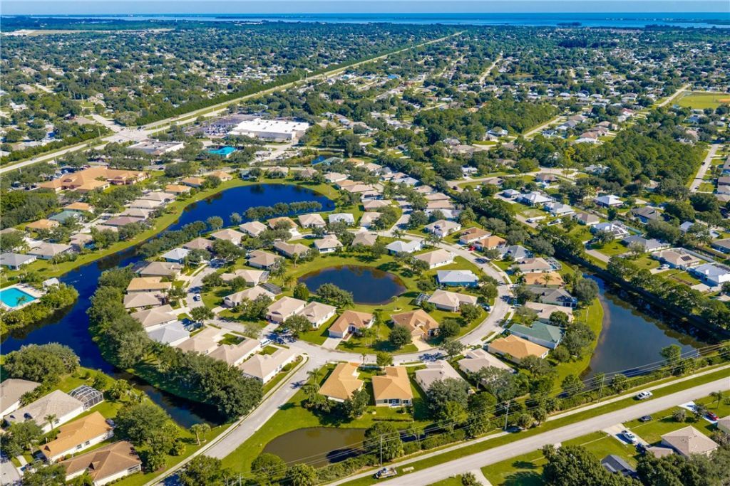1305 Shoreline Circle, Sebastian, FL 32958 Photo