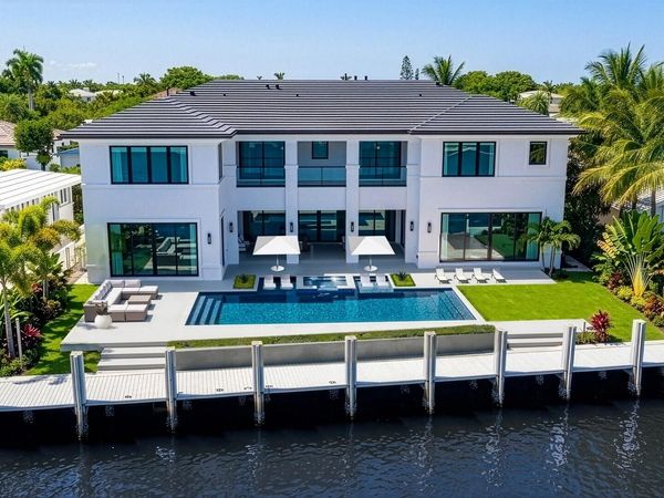 2648 NE 24TH Street, Lighthouse Point, FL 33064
