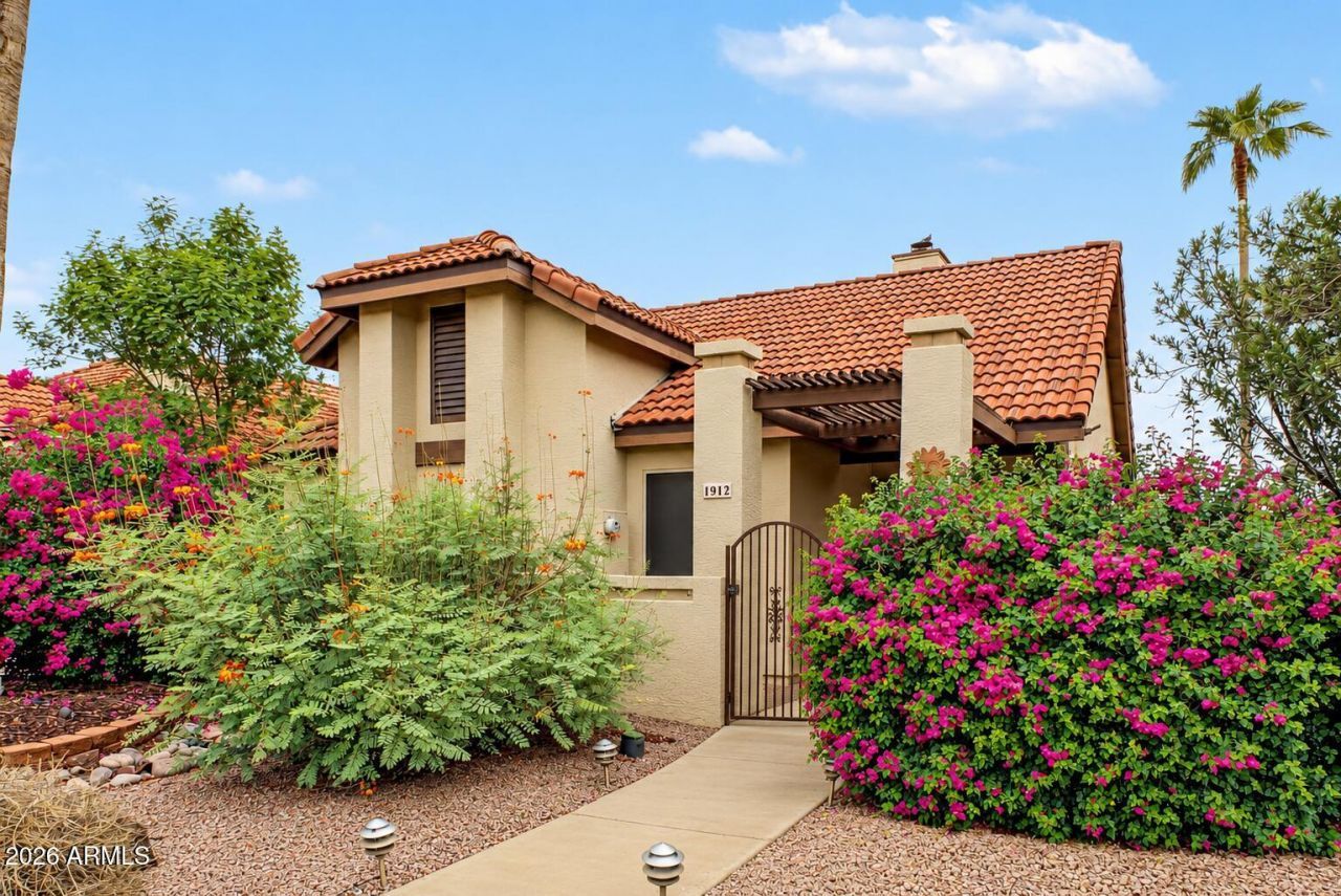 1912 E Velvet Drive, Tempe, AZ 85284 Main Photo