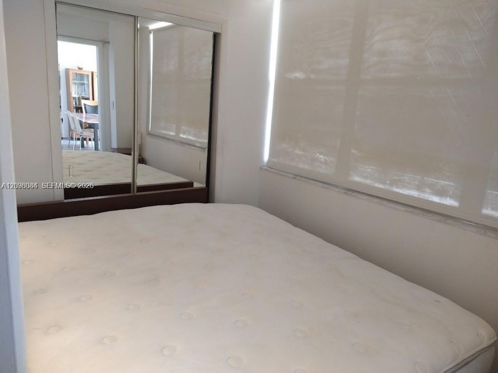 6039 Collins Ave, Unit 1710, Miami Beach, FL 33140 Photo