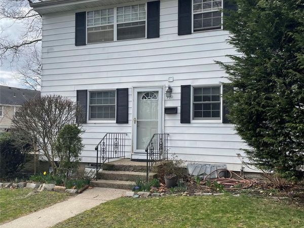 502 Towne House Village , Hauppauge, NY 11749