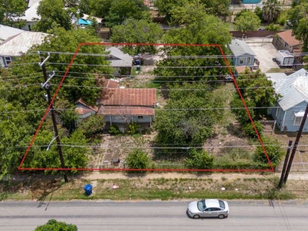 1622 N Pine St, San Antonio, TX 78208