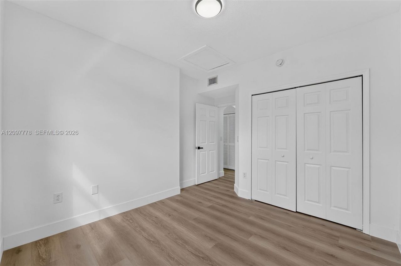 8520 NW 139th Ter , Unit 1607, Miami Lakes, FL 33016 Photo