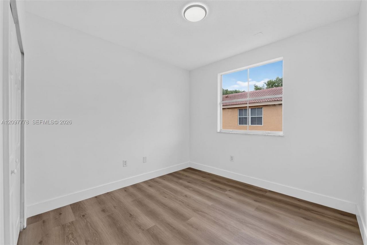 8520 NW 139th Ter , Unit 1607, Miami Lakes, FL 33016 Photo