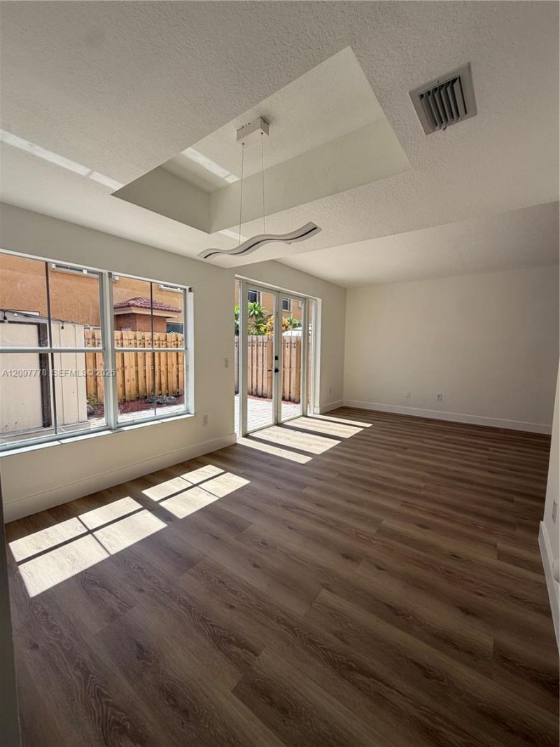 8520 NW 139th Ter , Unit 1607, Miami Lakes, FL 33016 Photo