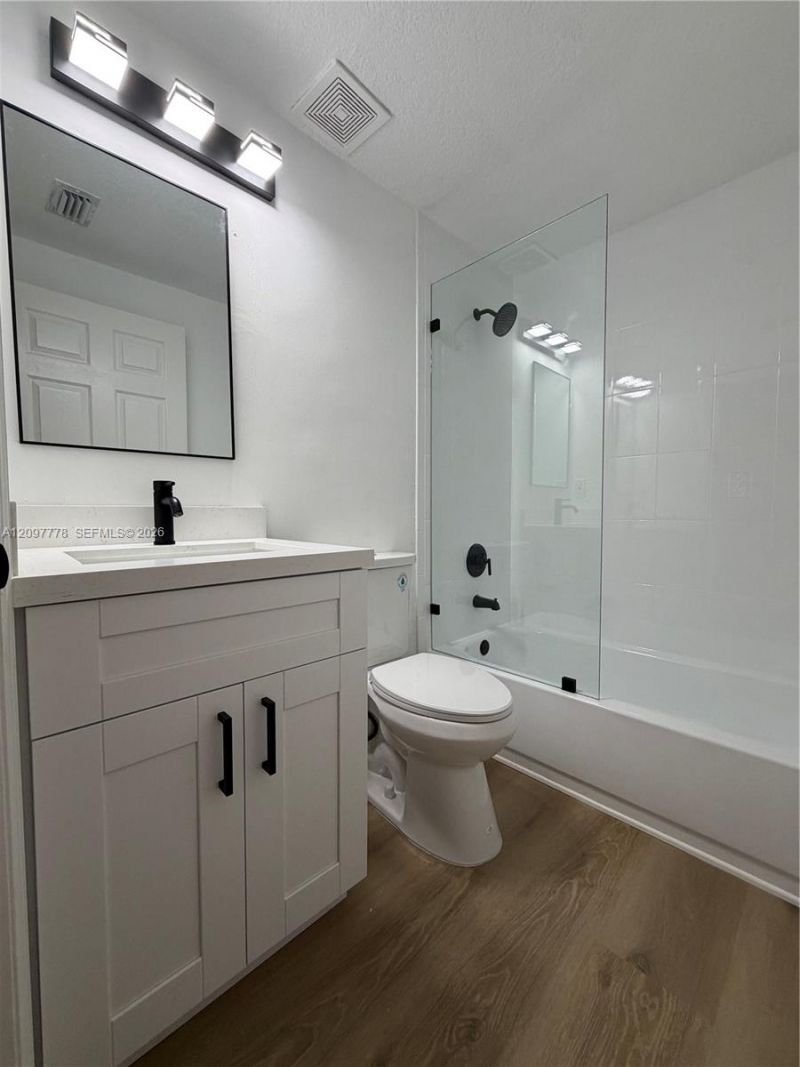 8520 NW 139th Ter , Unit 1607, Miami Lakes, FL 33016 Photo