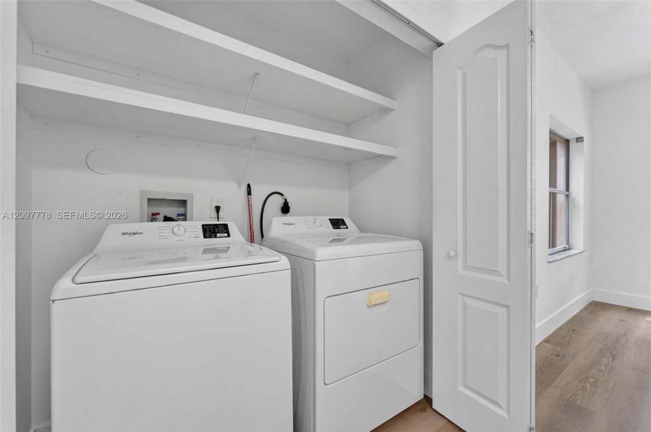 8520 NW 139th Ter , Unit 1607, Miami Lakes, FL 33016 Photo