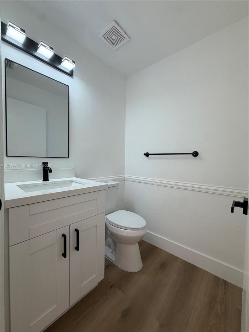 8520 NW 139th Ter , Unit 1607, Miami Lakes, FL 33016 Photo
