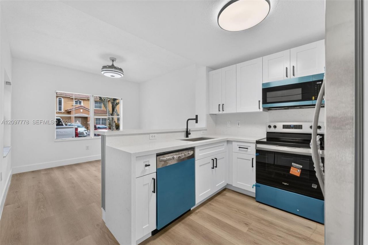 8520 NW 139th Ter , Unit 1607, Miami Lakes, FL 33016 Photo