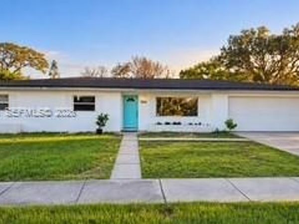 115 E Avenue B , Melbourne, FL 32901