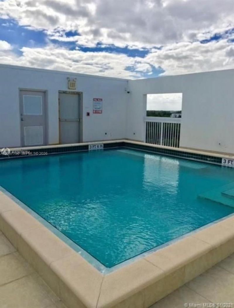 2740 SW 28th Ter, Unit 403, Coconut Grove, FL 33133 Photo