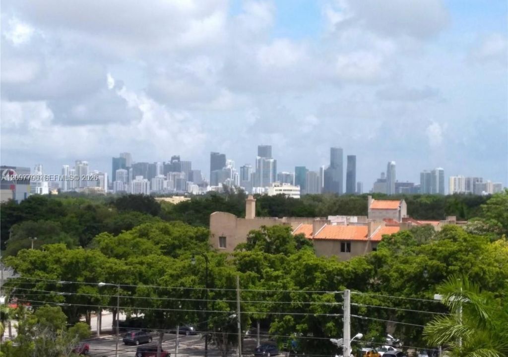 2740 SW 28th Ter, Unit 403, Coconut Grove, FL 33133 Photo