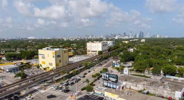 2740 SW 28th Ter, Unit 403, Coconut Grove, FL 33133 Photo