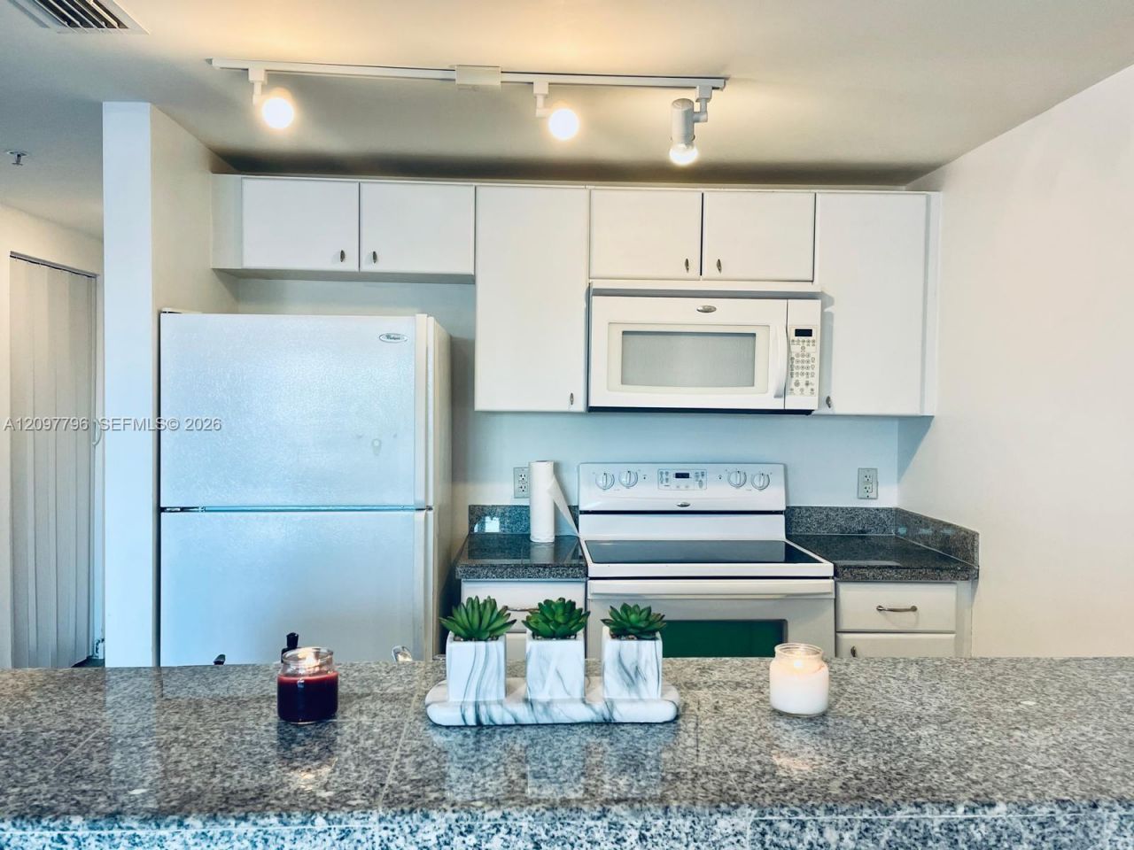 2740 SW 28th Ter, Unit 403, Coconut Grove, FL 33133 Photo