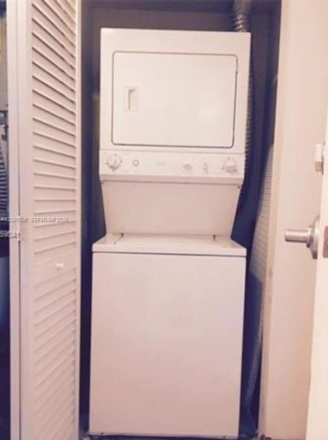 2740 SW 28th Ter, Unit 403, Coconut Grove, FL 33133 Photo