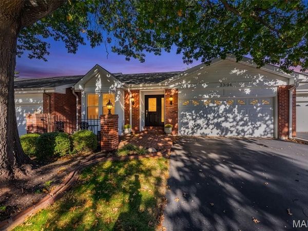 2394 Baxton Way, Chesterfield, MO 63017