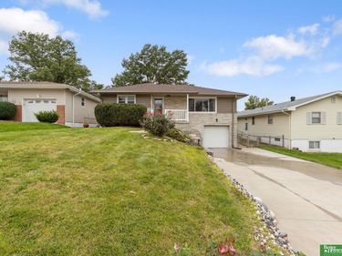 3708 S 48th Avenue, Omaha, NE 68106