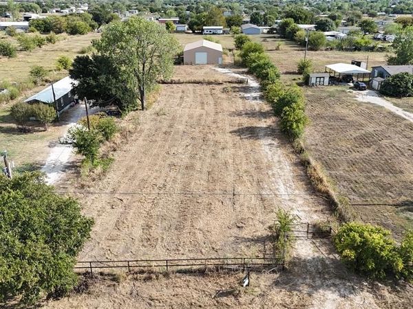 8928 Johns Road , Alvarado, TX 76009