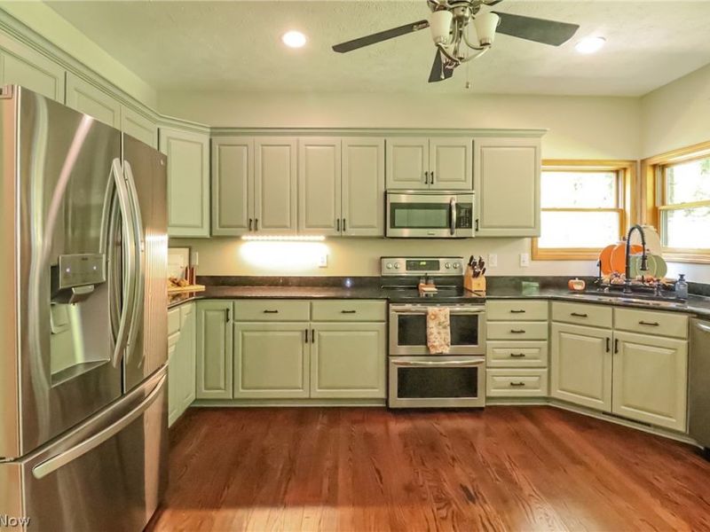 2303 W Steiner Road, Burbank, OH 44214 Photo 5