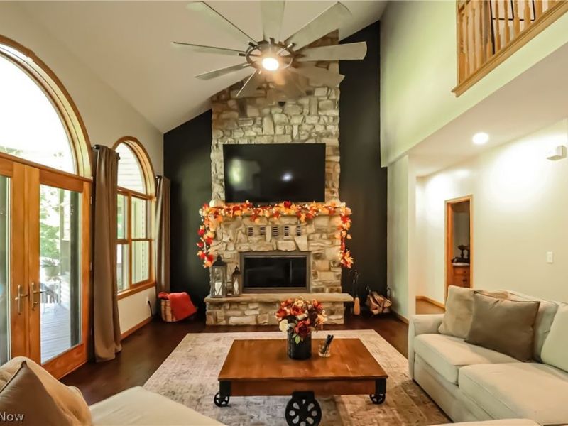 2303 W Steiner Road, Burbank, OH 44214 Photo 6