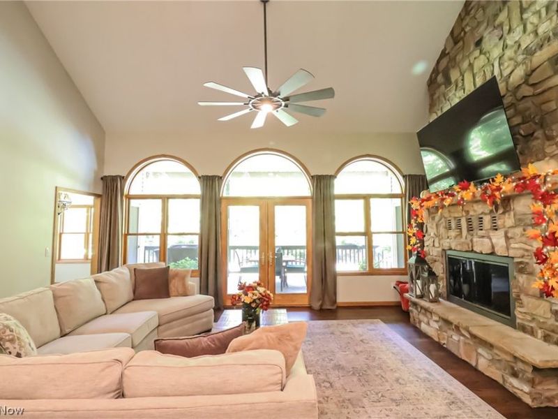 2303 W Steiner Road, Burbank, OH 44214 Photo 8