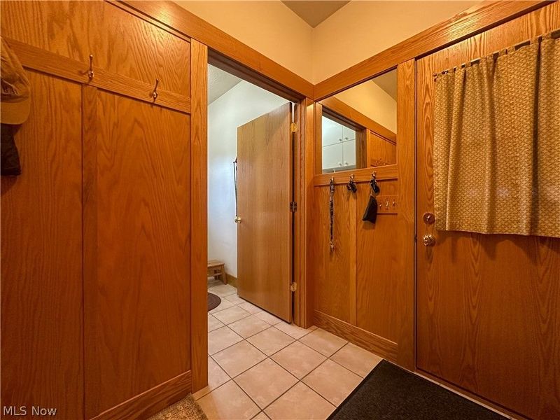 419 Secrist Lane, Girard, OH 44420 Photo 30