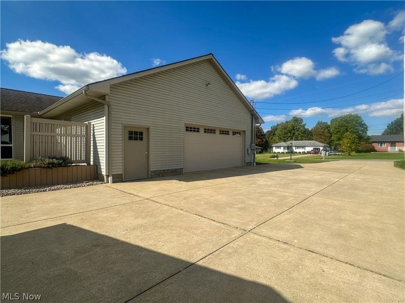 419 Secrist Lane, Girard, OH 44420 Photo 4