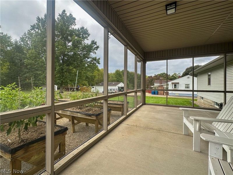 419 Secrist Lane, Girard, OH 44420 Photo 7