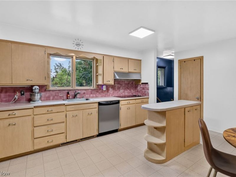 7805 Spring Lake Lane, Canfield, OH 44406 Photo 16