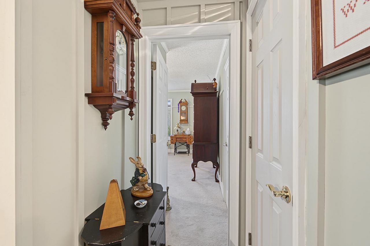 4273 Brook Dr. Photo 14